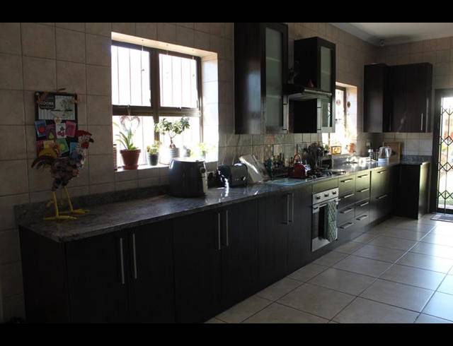 4 BEDROOM HOUSE FOR SALE IN KENSINGTON